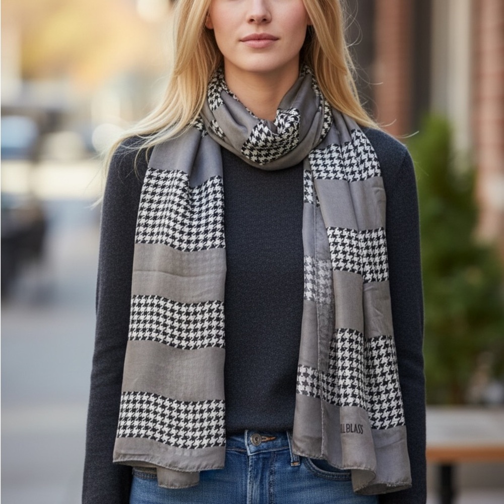 Bill Blass Womens Gray Houndstooth Pattern Scarf - Lightweight Accessory